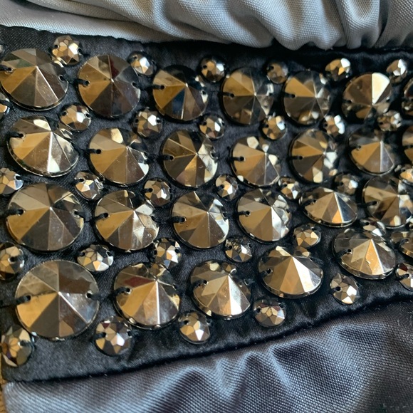 Dress - Picture 4 of 8